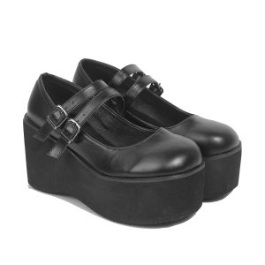 Sapato gótico preto de salto alto