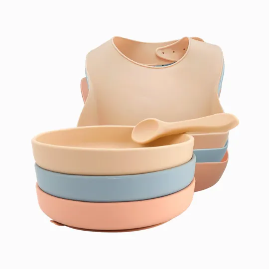 Kit Prato com Ventosa, Colher e Babador de Silicone (3 peças)