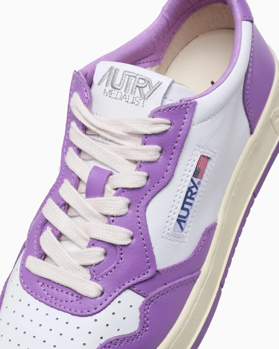 Autry Women's Medalist Low Leather - Image 9