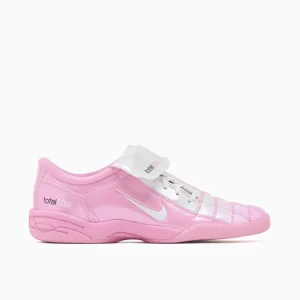 Nike Women's Total 90 SE